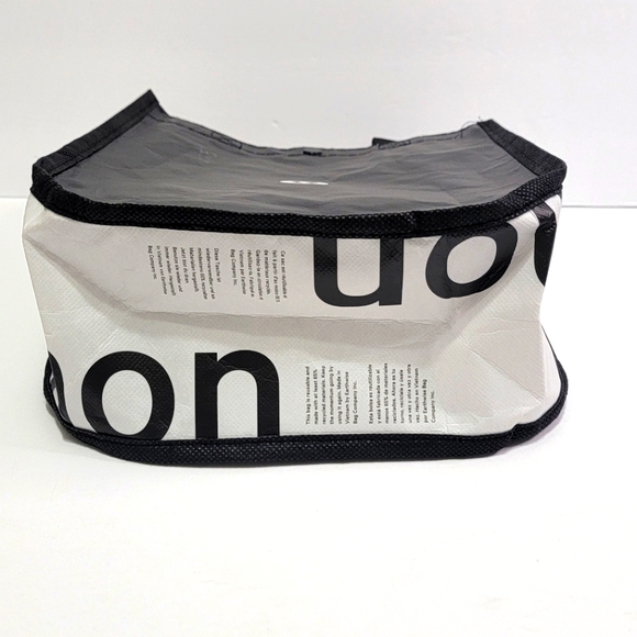 Lululemon Black and White Reusable Small Tote Bag - Picture 4 of 6